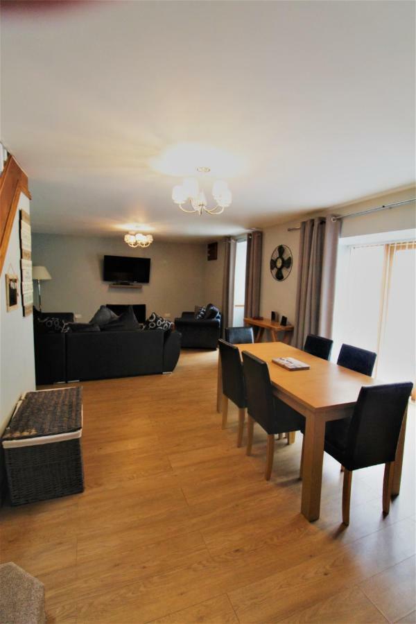 Rose Coach House Villa Pendine Buitenkant foto